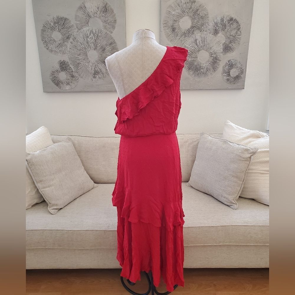 🌹 WAYF 🌹 One-Shoulder Ruffle Dress - [Large in Red] - Picture 9 of 15